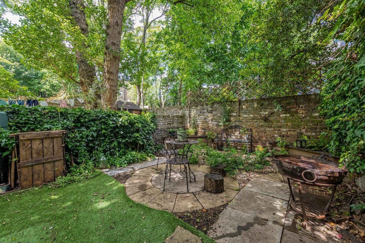 Appartamento Veeve - Cosy In The Heart Of Angel Londra Esterno foto