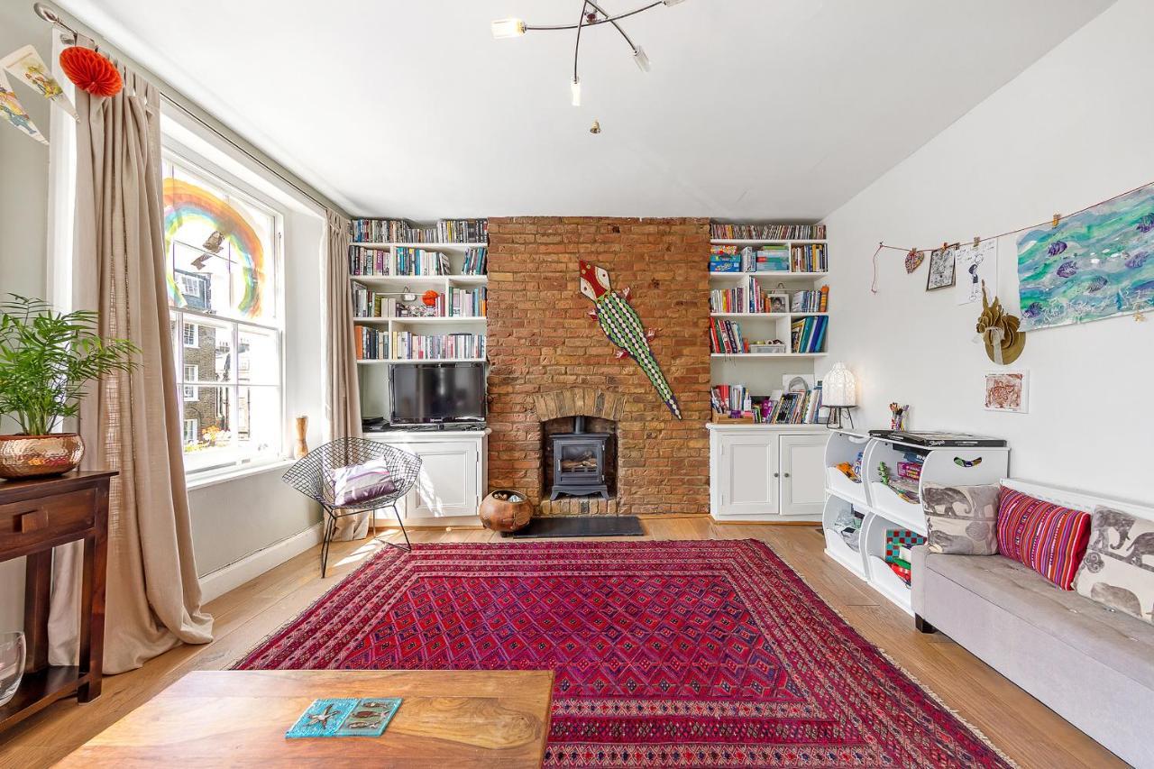 Appartamento Veeve - Cosy In The Heart Of Angel Londra Esterno foto